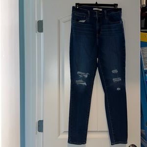 Levi’s 721 High Rise Skinny Ankle